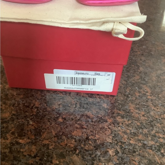 Valentino slides - Picture 6 of 6